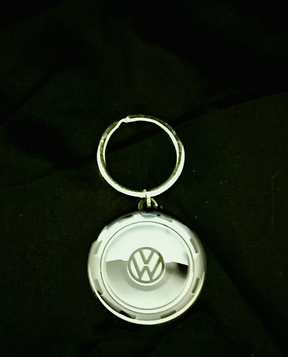 Schlüsselanhänger "VW Radkappe"